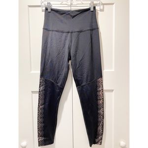 Beyond Yoga Down the Line Lace Print Leggings